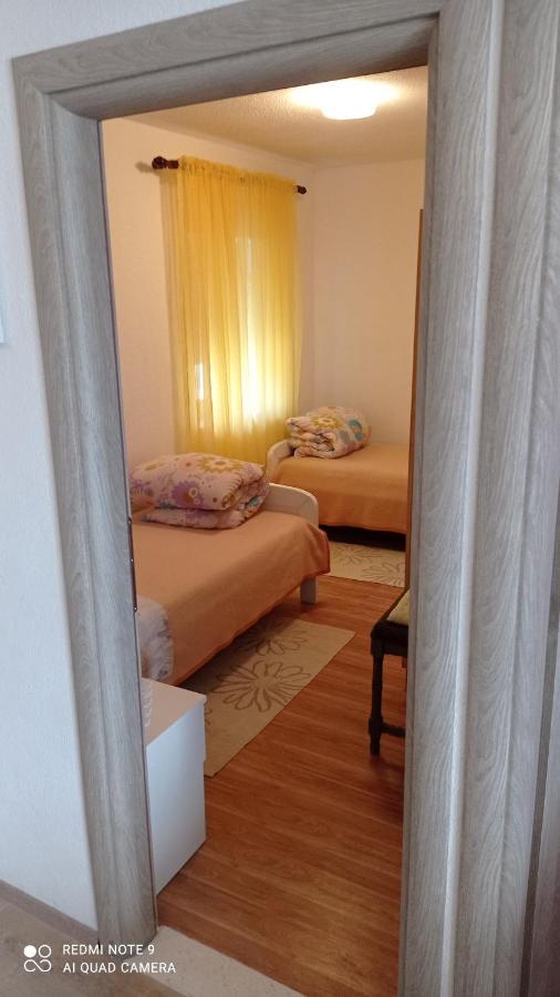 Holiday Home Marija Vrlika Exterior photo